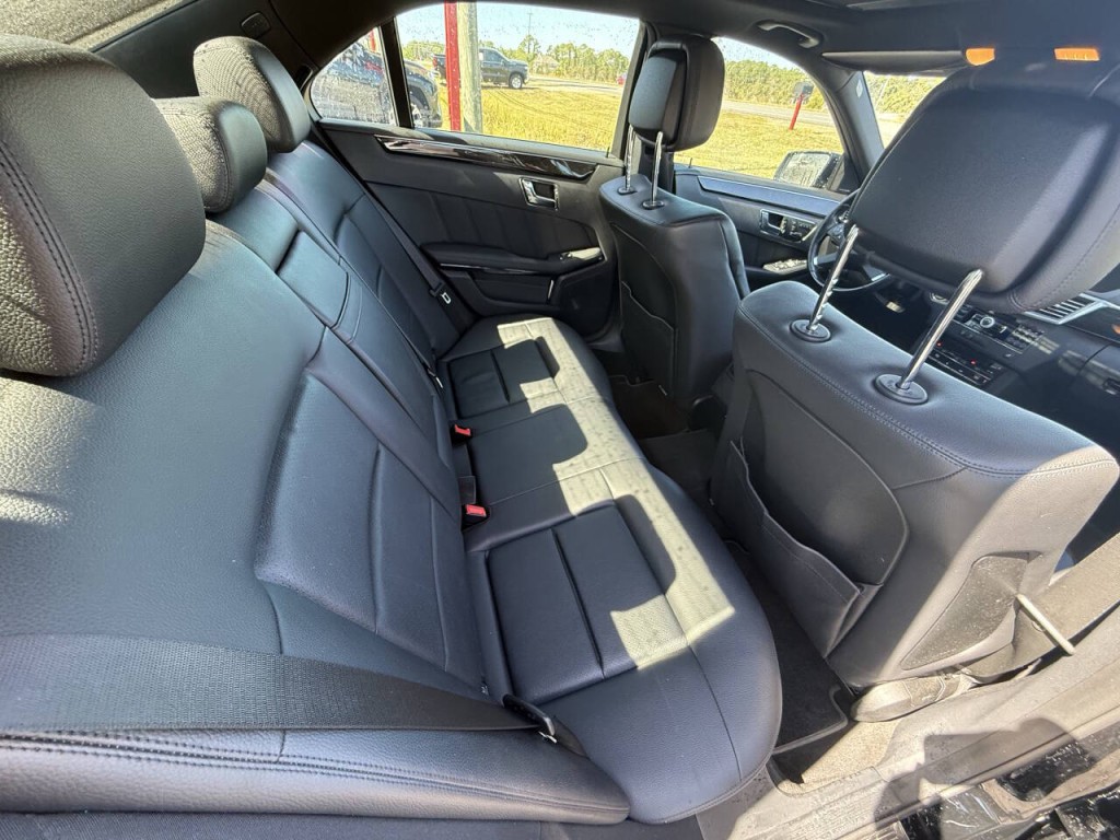 2010 Mercedes-Benz E-Class Image 8