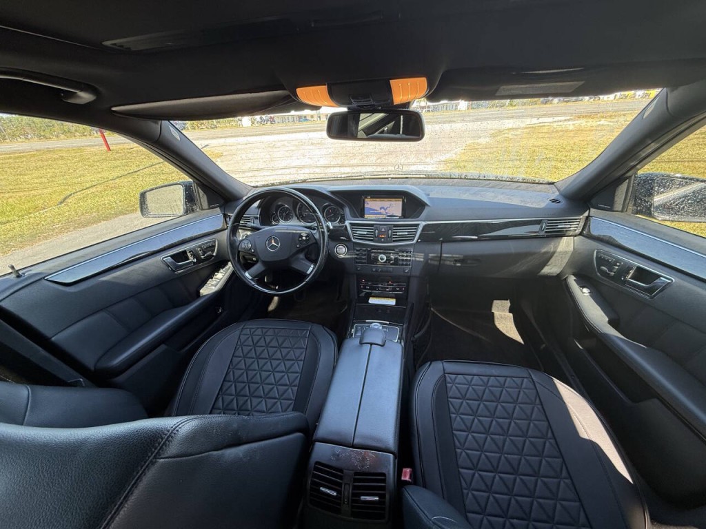 2010 Mercedes-Benz E-Class Image 10