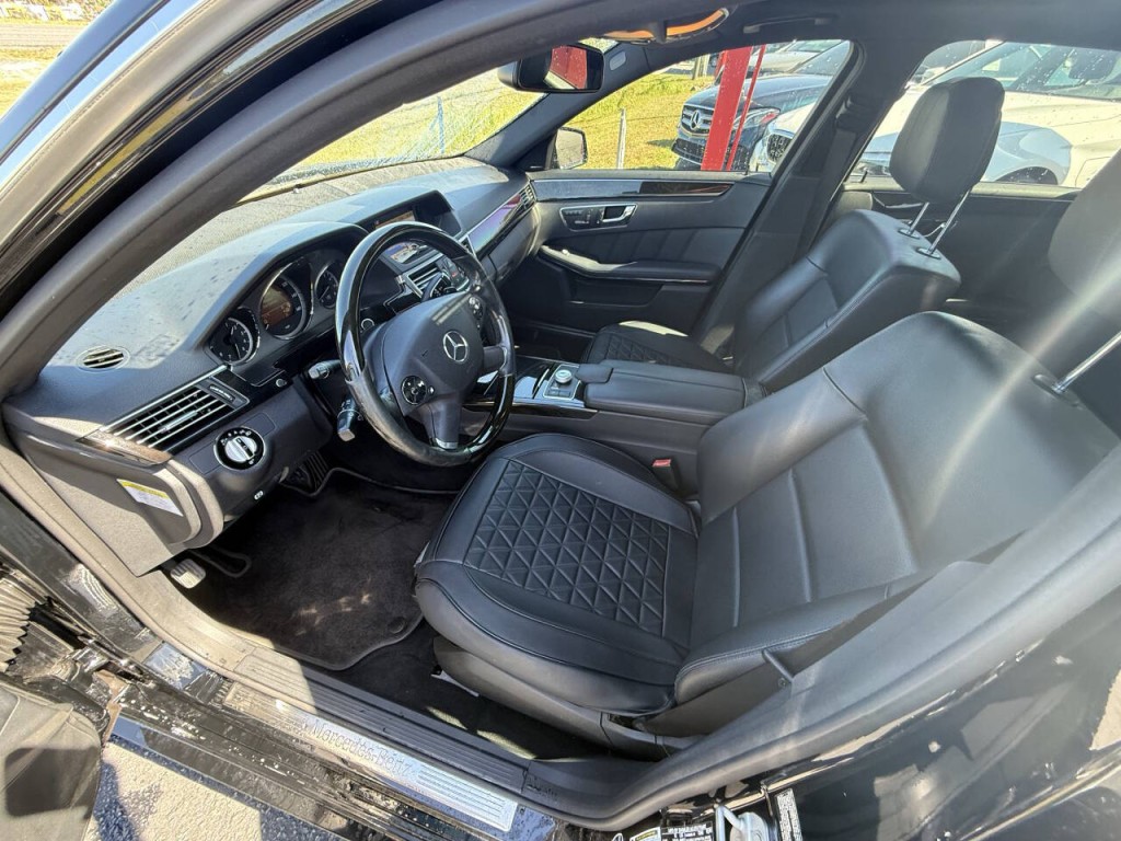 2010 Mercedes-Benz E-Class Image 11