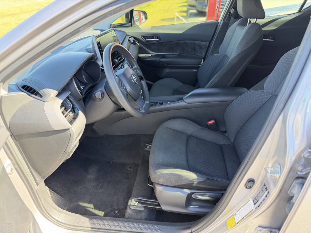 2020 Toyota C-HR Image 9