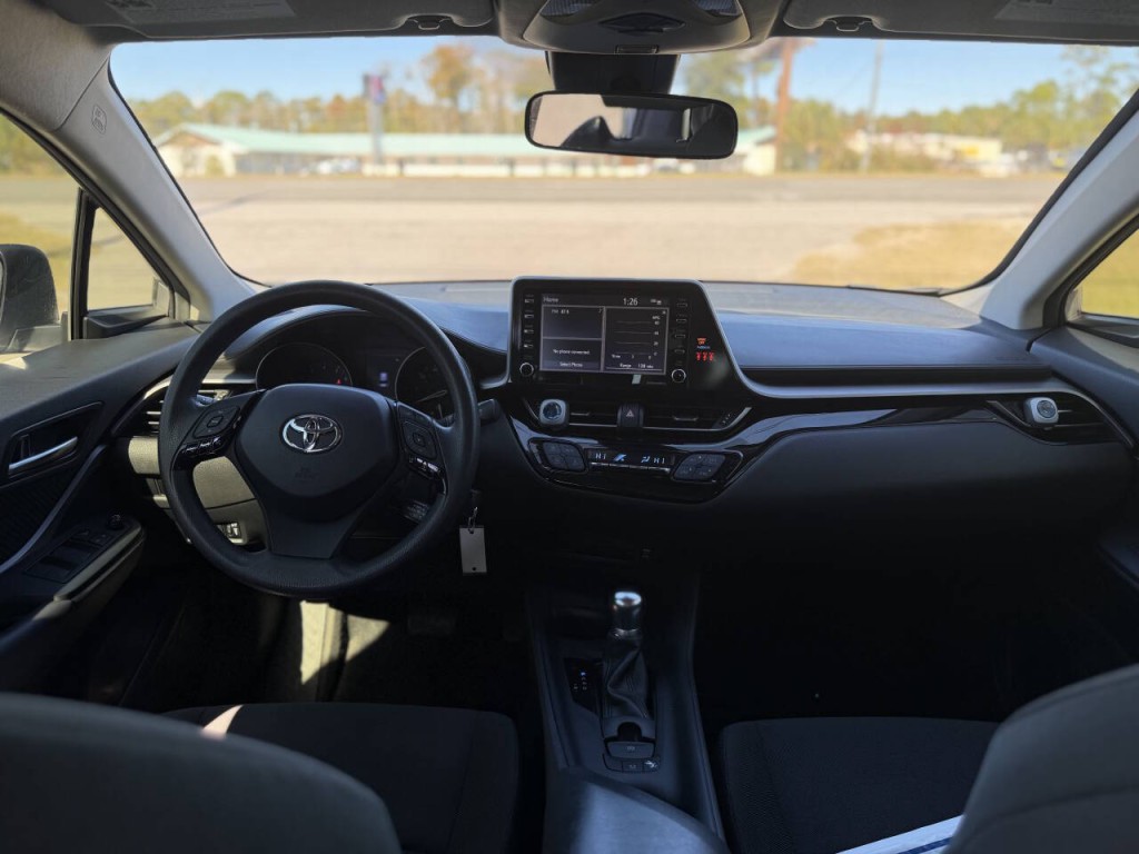 2020 Toyota C-HR Image 11