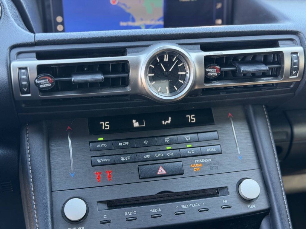 2020 Lexus RC 300 Image 13