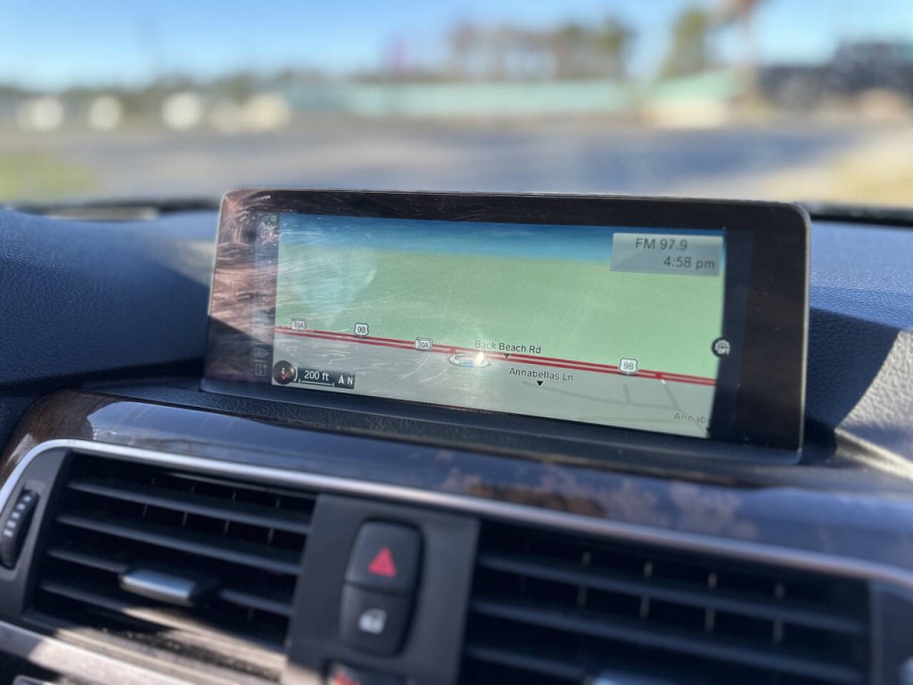 2016 BMW 3 Series Image 12