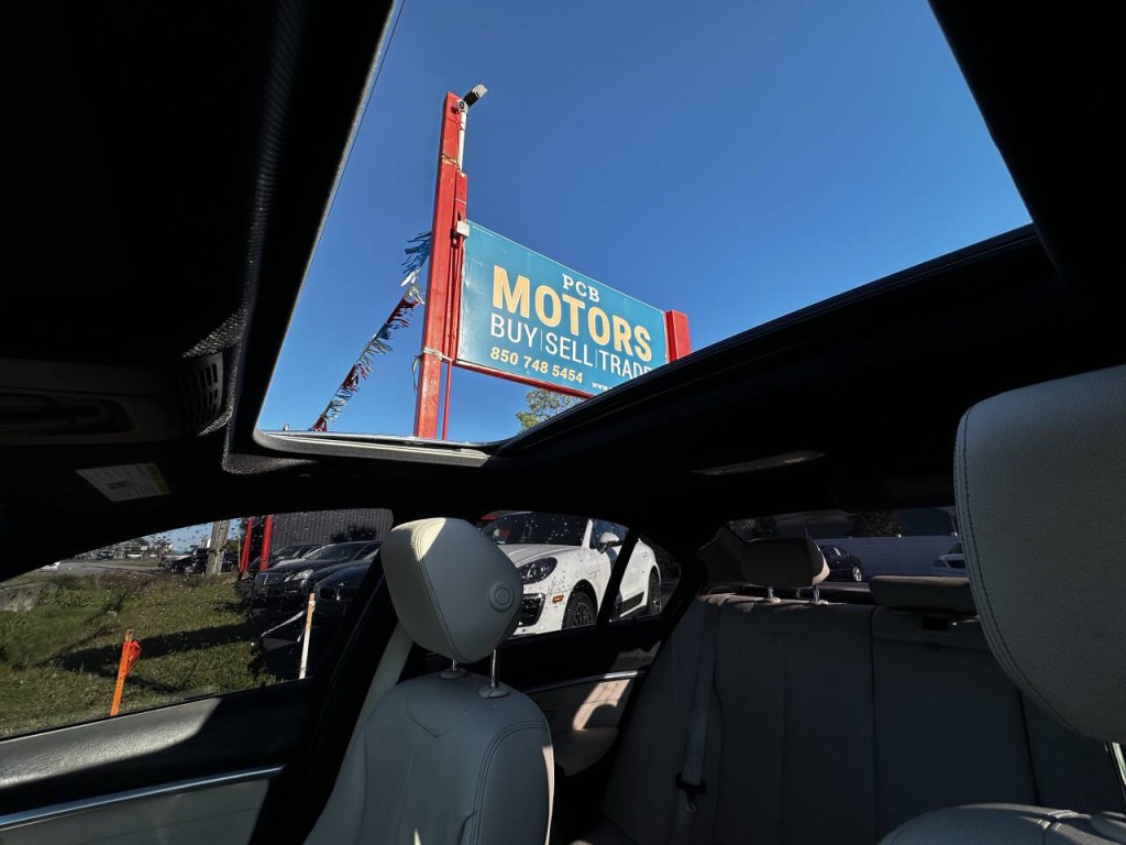 2016 BMW 3 Series Image 16