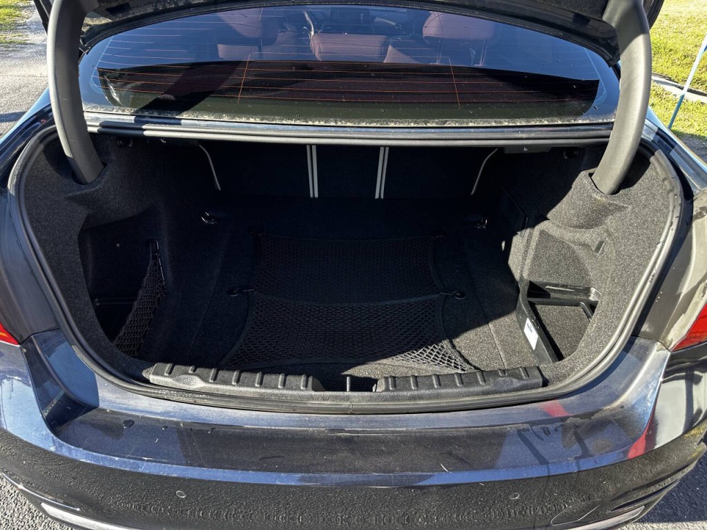 2016 BMW 3 Series Image 17