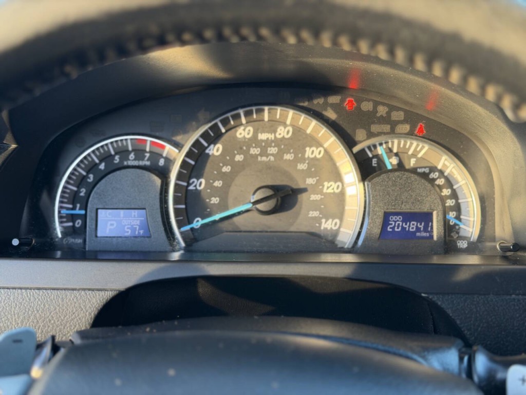 2013 Toyota Camry Image 10