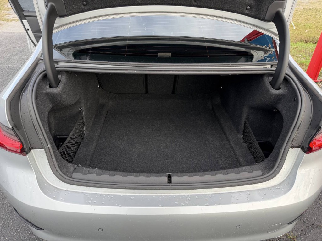 2020 BMW 3 Series Image 19