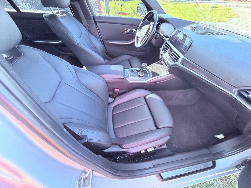 2020 BMW 3 Series Image 10