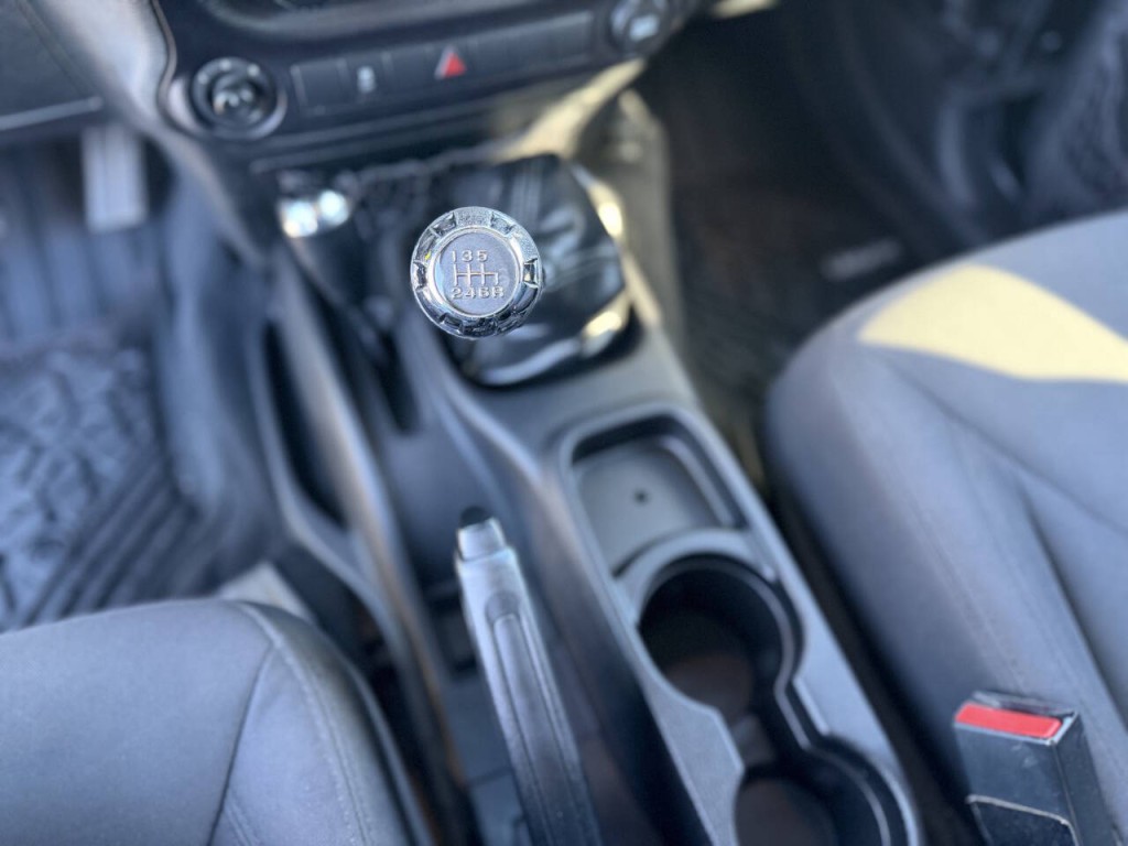 2016 Jeep Wrangler Unlimited Image 16