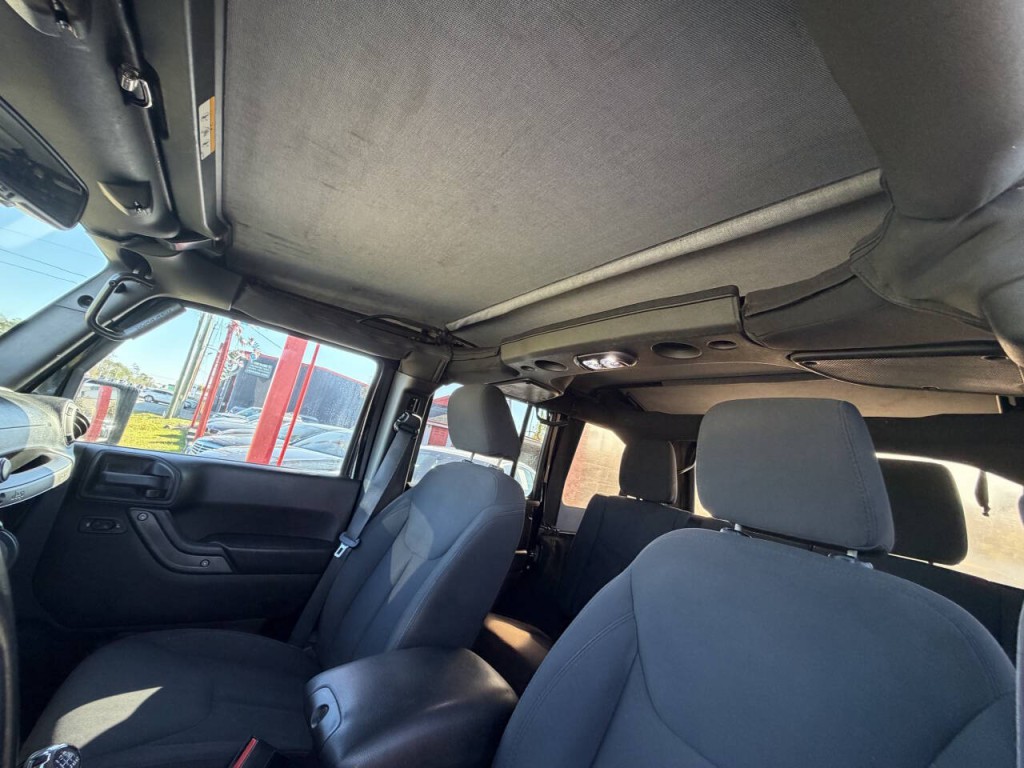 2016 Jeep Wrangler Unlimited Image 18