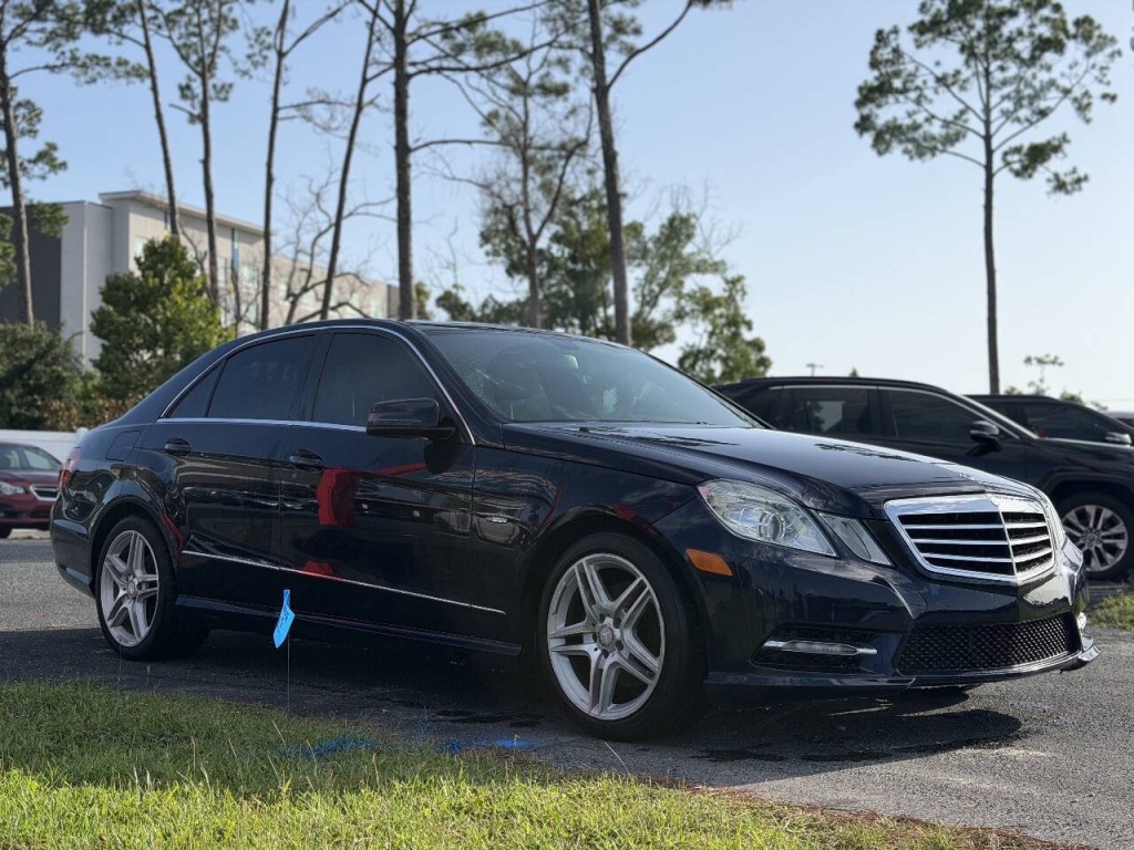 2012 Mercedes-Benz E-Class Image 3