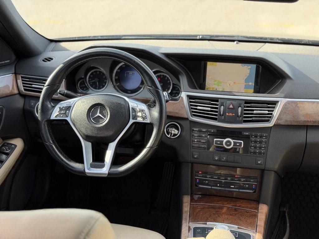 2012 Mercedes-Benz E-Class Image 13