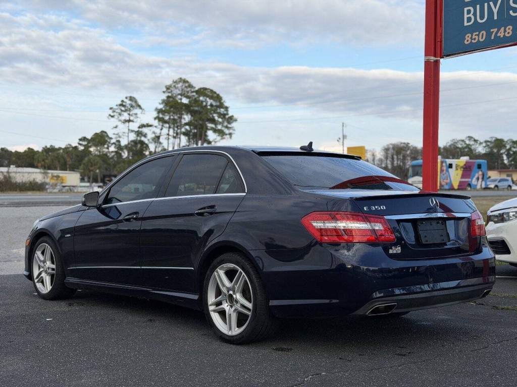 2012 Mercedes-Benz E-Class Image 4