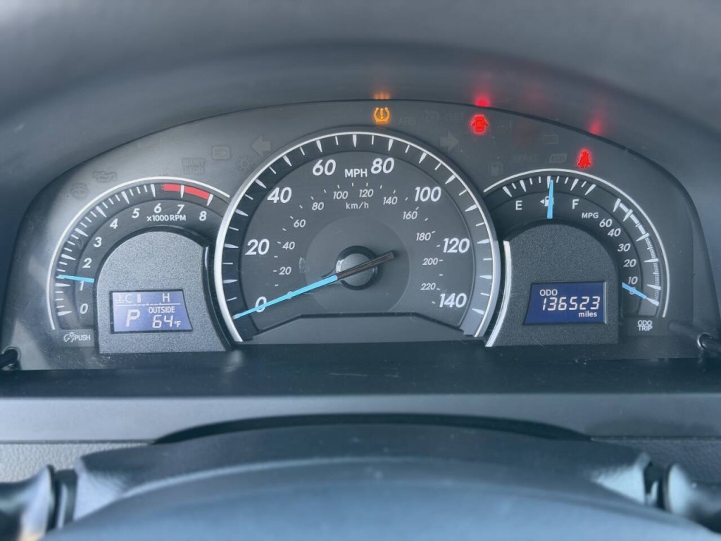 2012 Toyota Camry Image 13