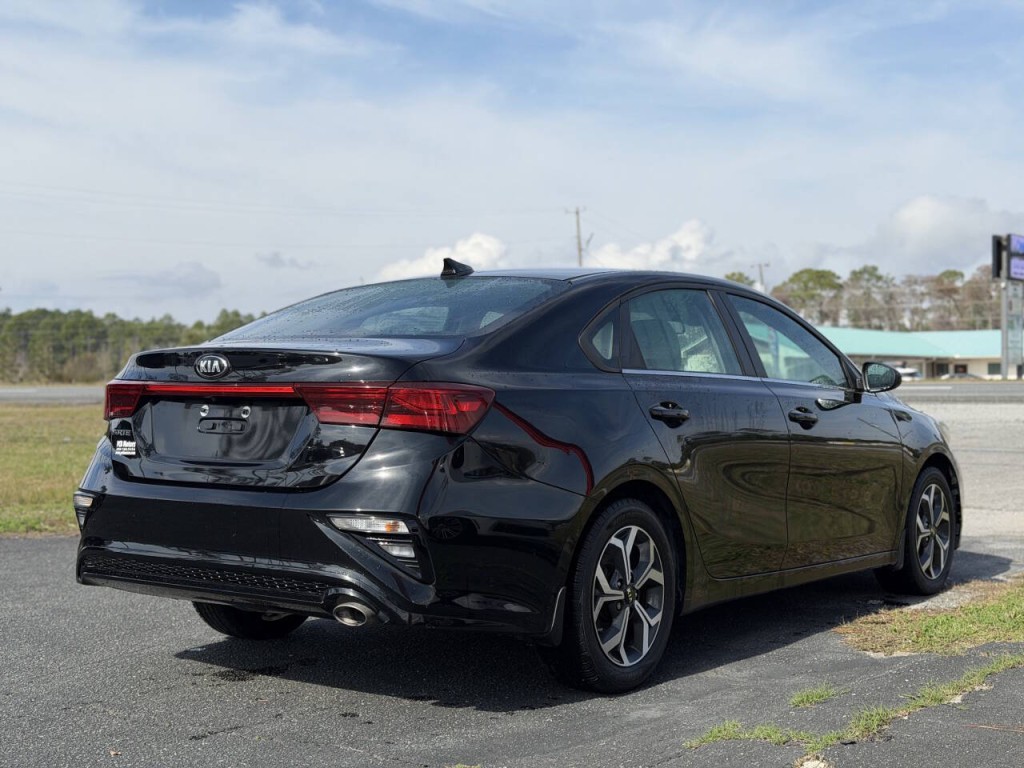 2021 Kia Forte Image 6