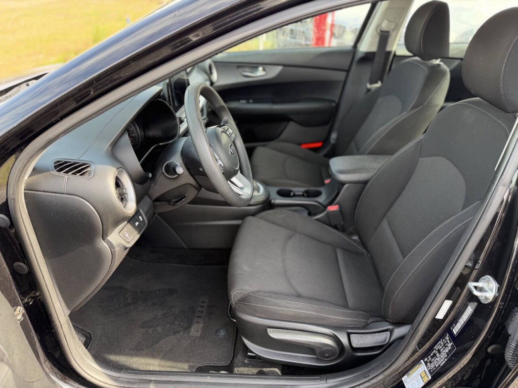 2021 Kia Forte Image 8