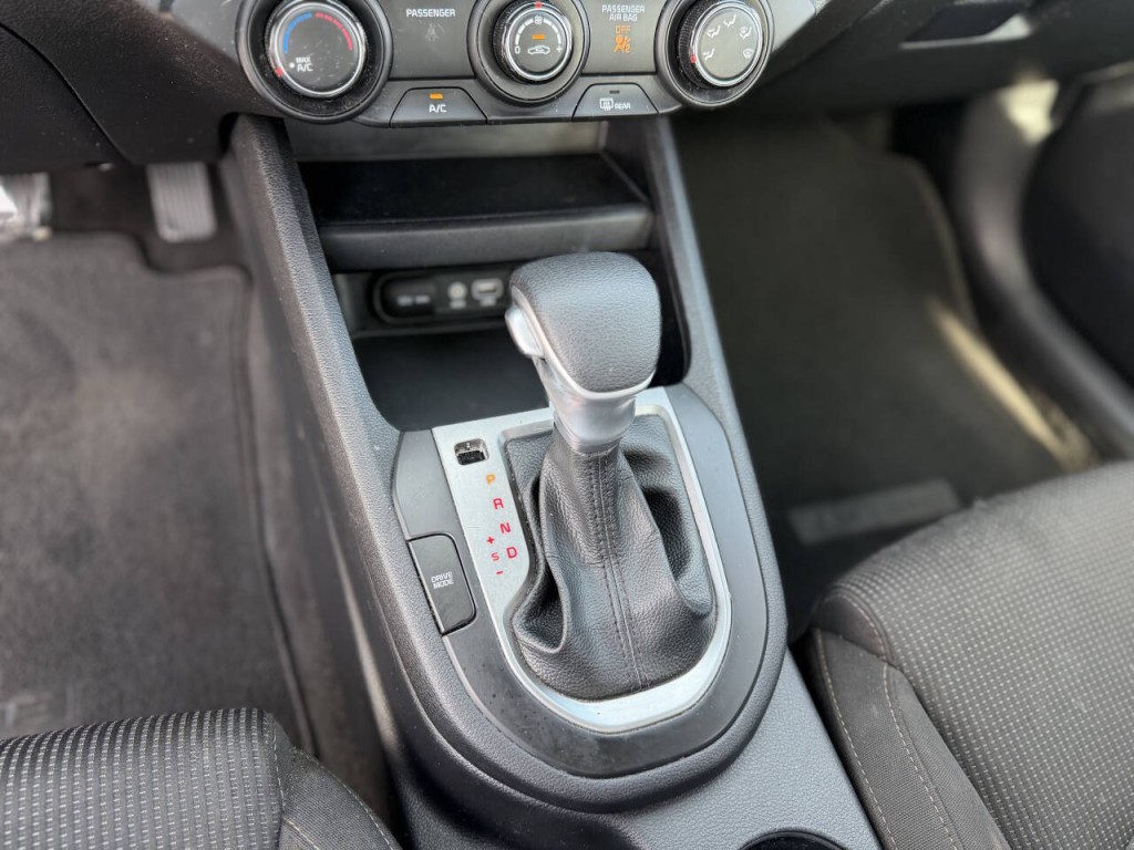 2021 Kia Forte Image 15