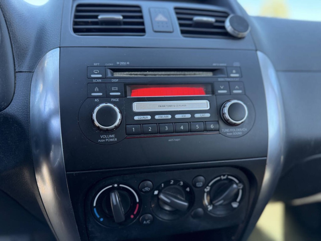 2009 Suzuki SX4 Image 12