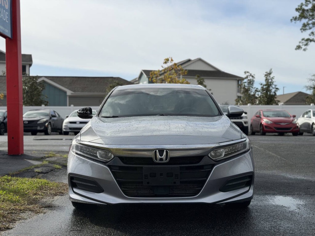2019 Honda Accord Image 2