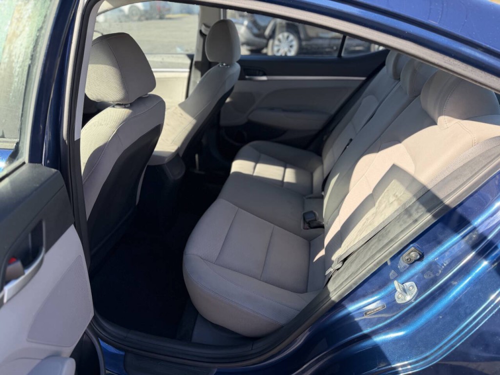 2019 Hyundai Elantra Image 16