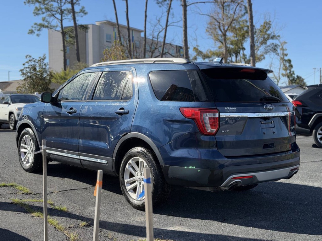 2017 Ford Explorer Image 6