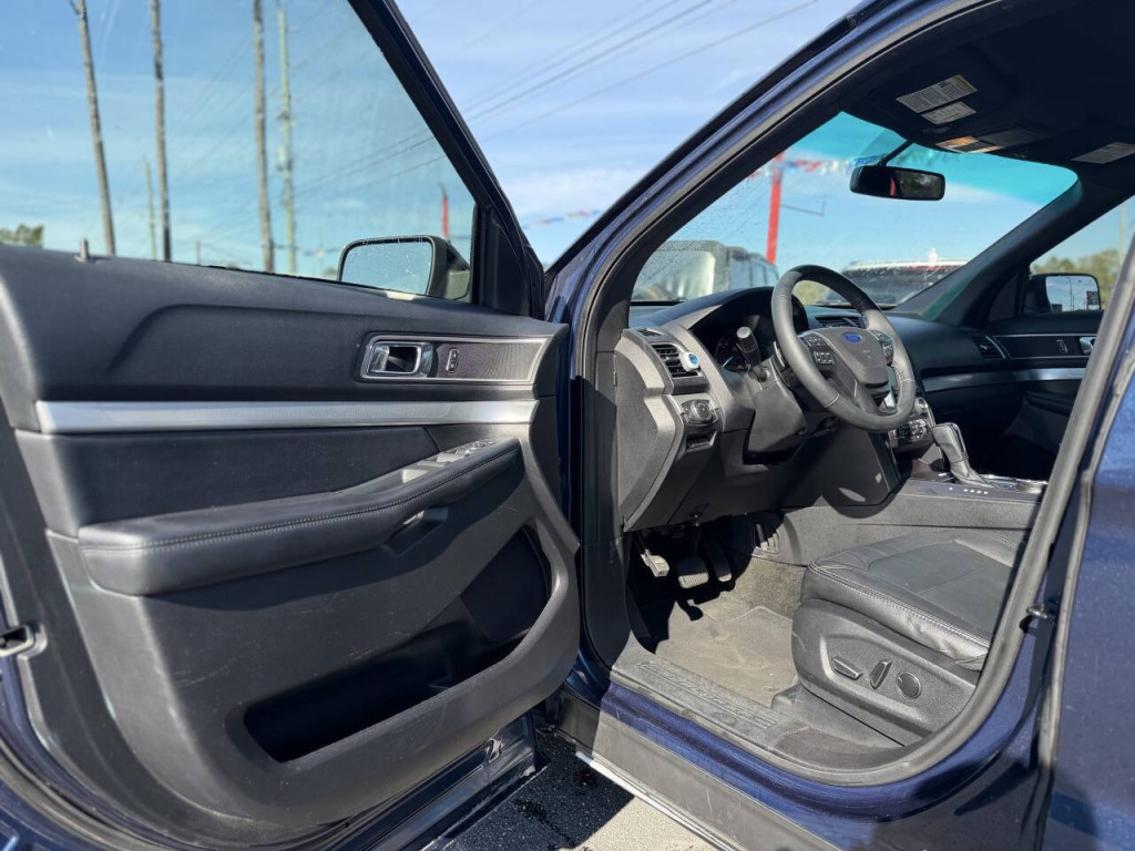 2017 Ford Explorer Image 7