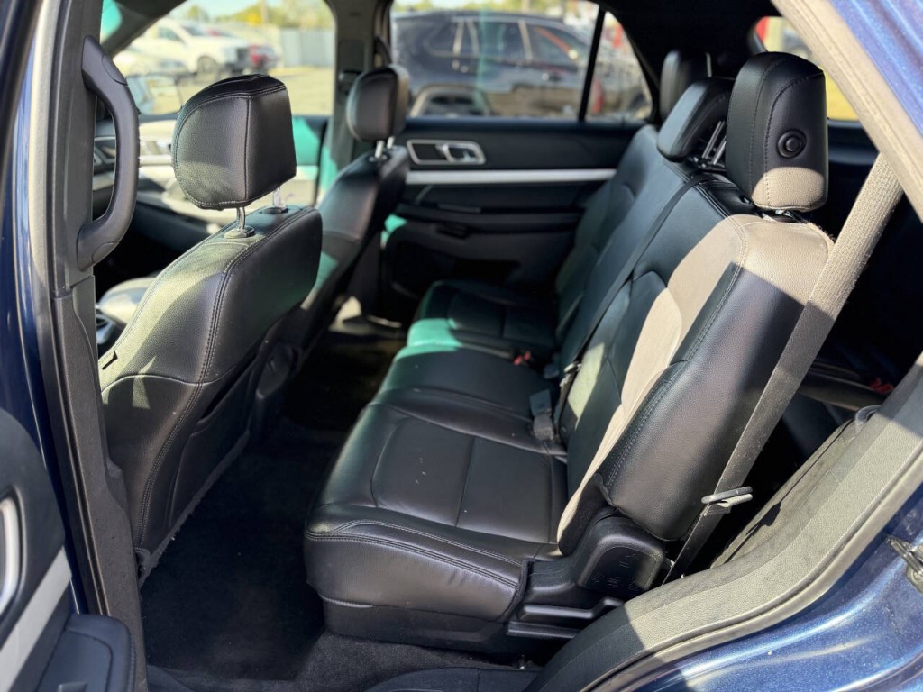 2017 Ford Explorer Image 10