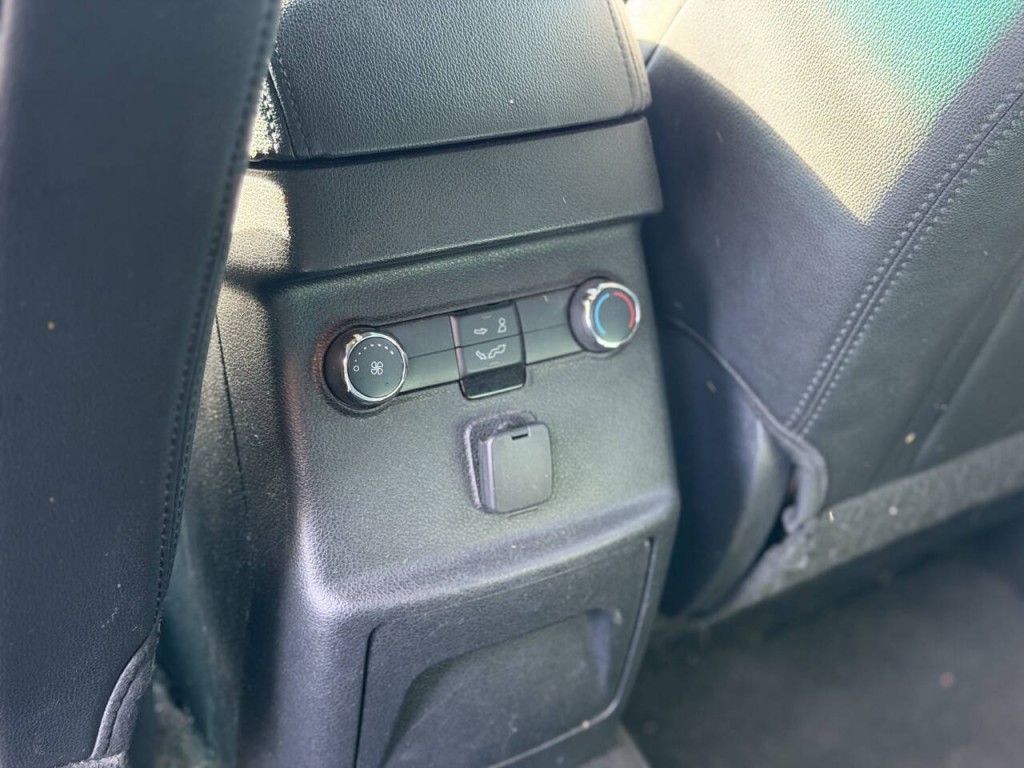 2017 Ford Explorer Image 11