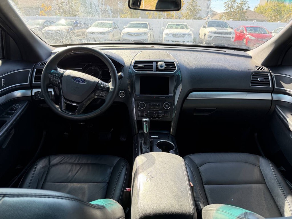 2017 Ford Explorer Image 14