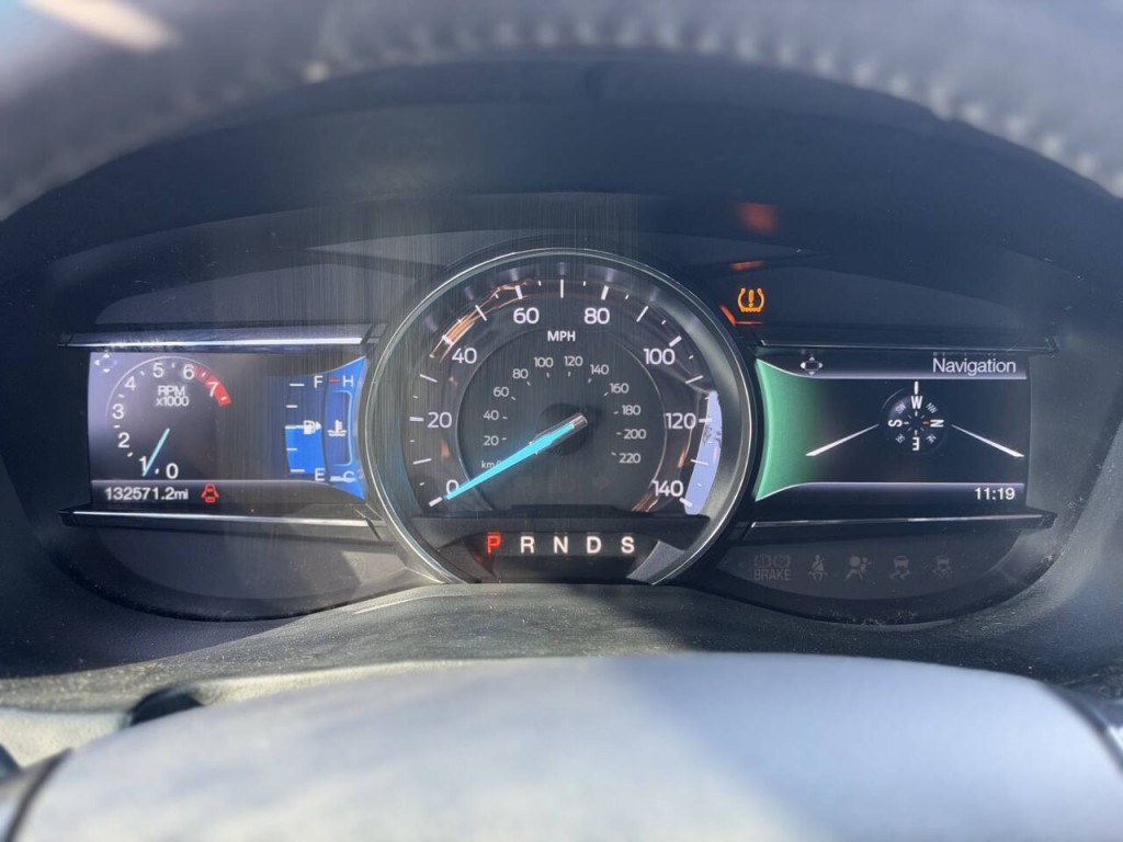 2017 Ford Explorer Image 17