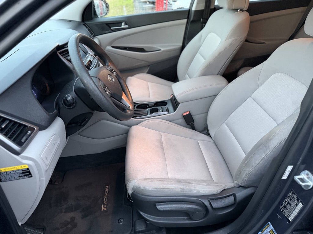 2017 Hyundai Tucson Image 10