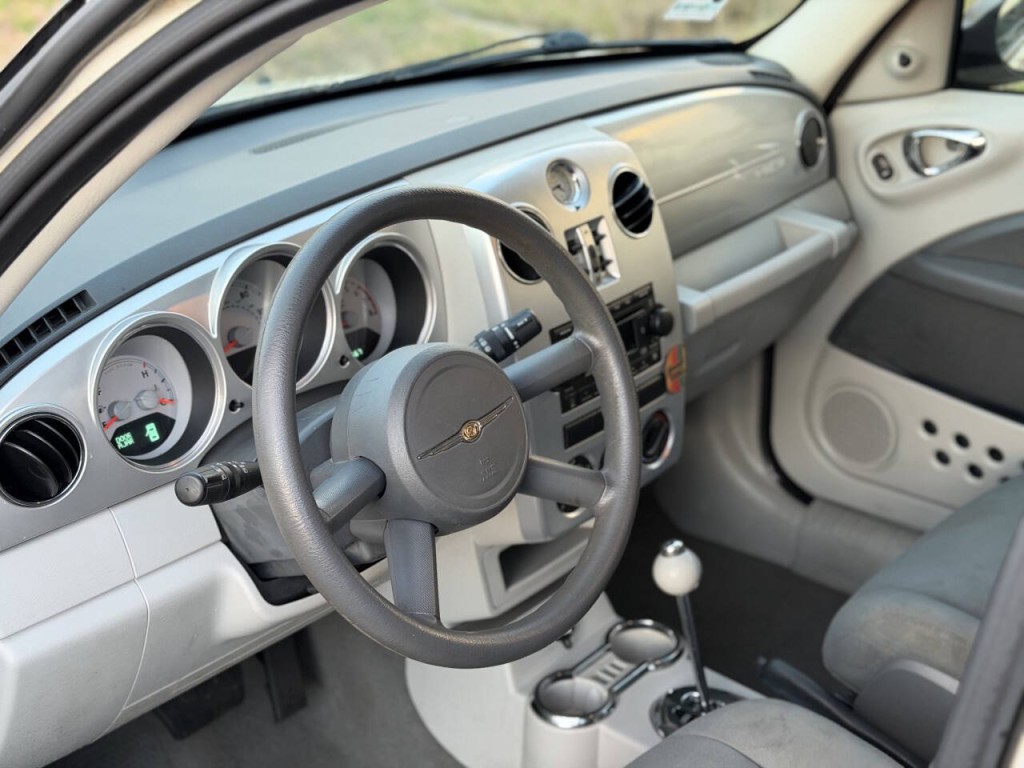 2008 Chrysler PT Cruiser Image 8