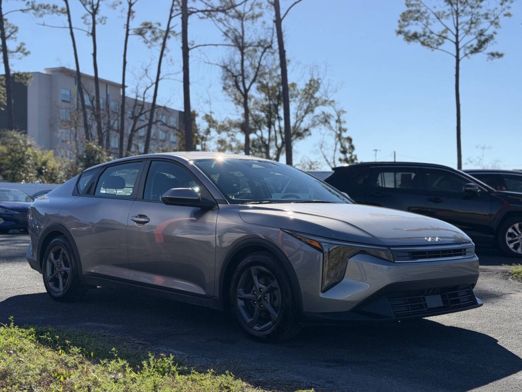 2025 Kia K4 Image 3