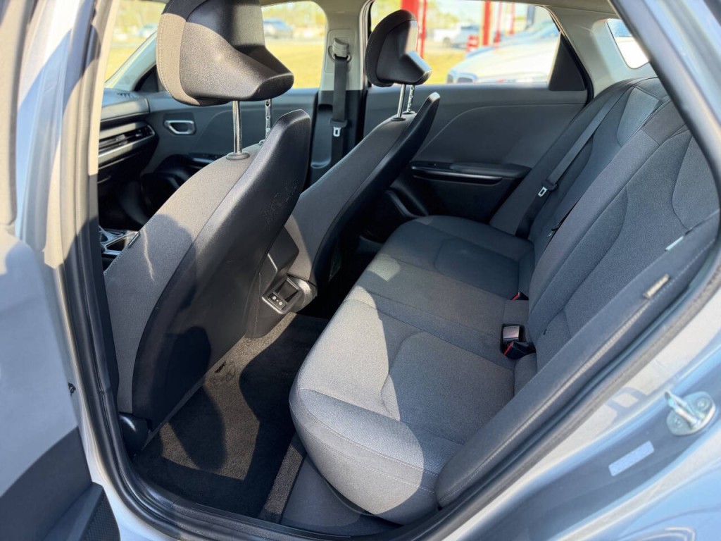 2025 Kia K4 Image 9