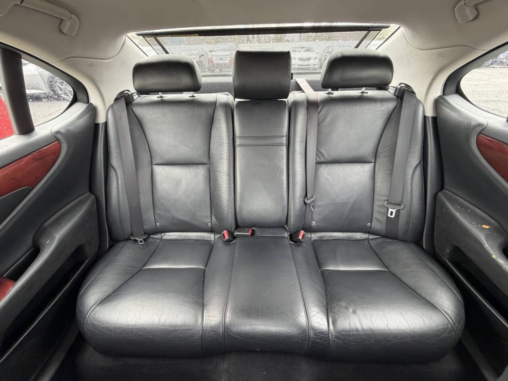 2010 Lexus LS 460 Image 12