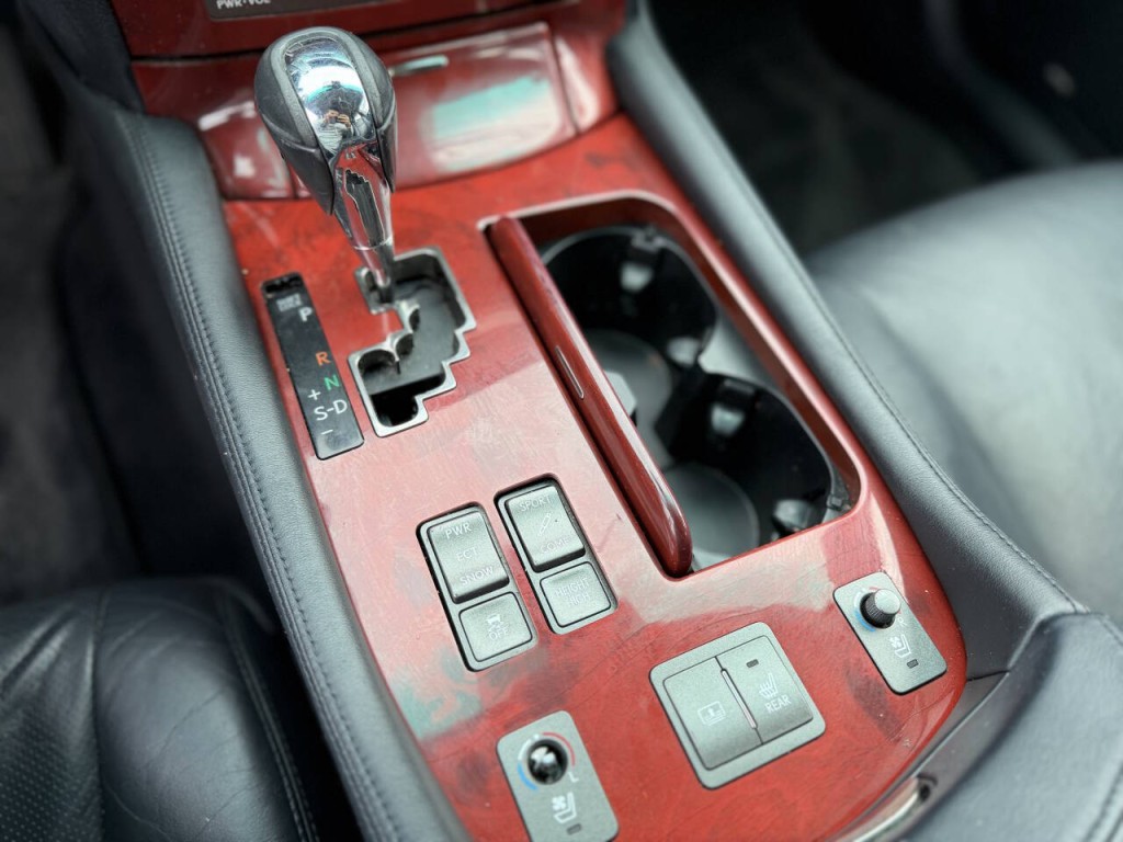 2010 Lexus LS 460 Image 17