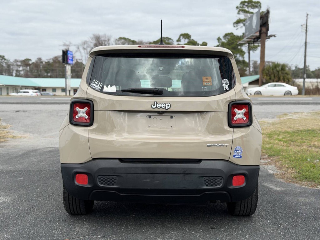 2016 Jeep Renegade Image 4