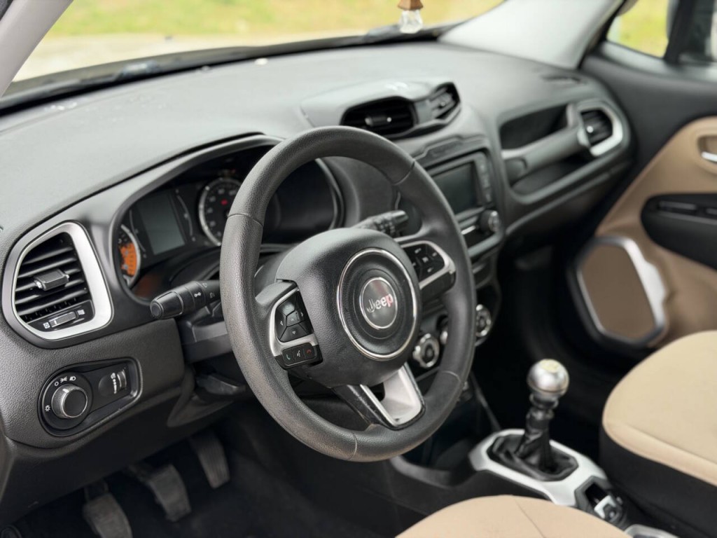 2016 Jeep Renegade Image 7
