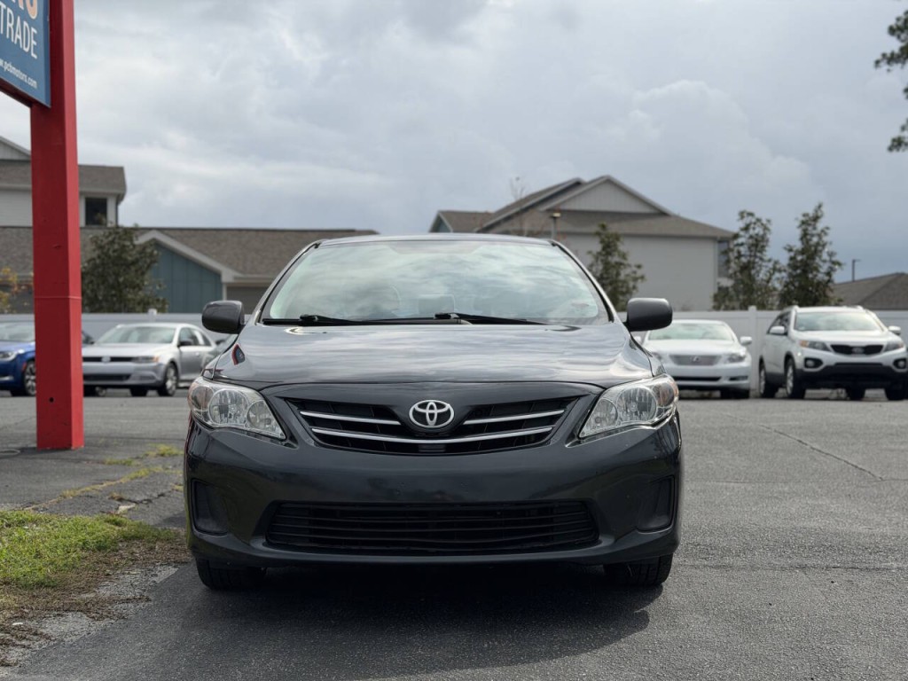 2013 Toyota Corolla Image 2
