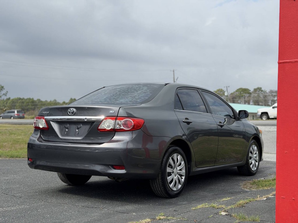 2013 Toyota Corolla Image 6