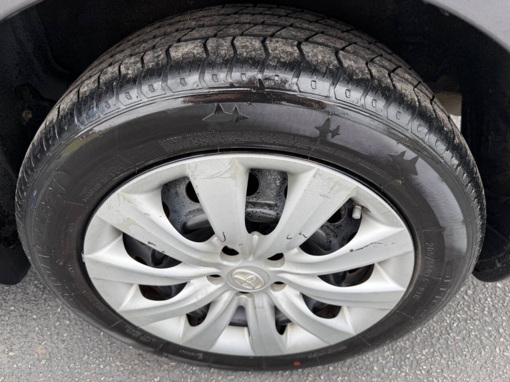 2013 Toyota Corolla Image 17