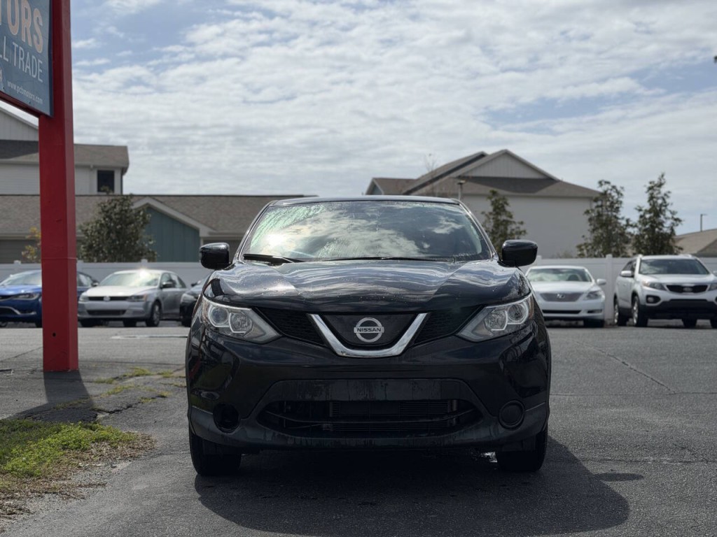 2019 Nissan Rogue Image 2