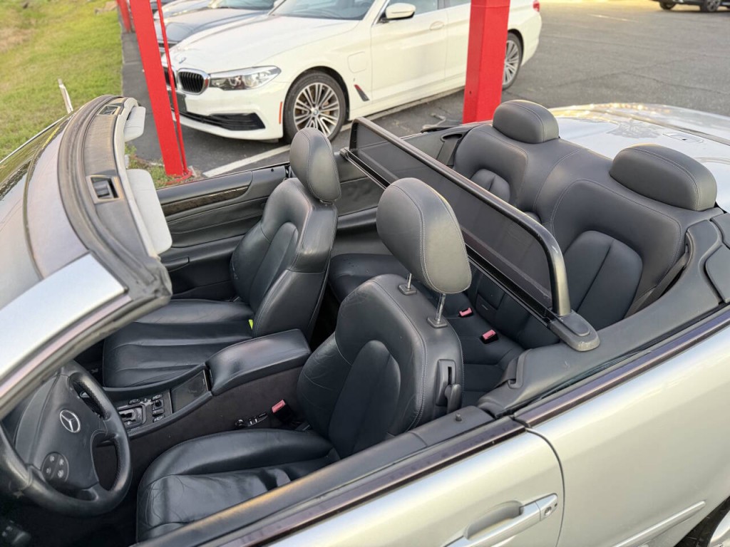 2002 Mercedes-Benz CLK-Class Image 9