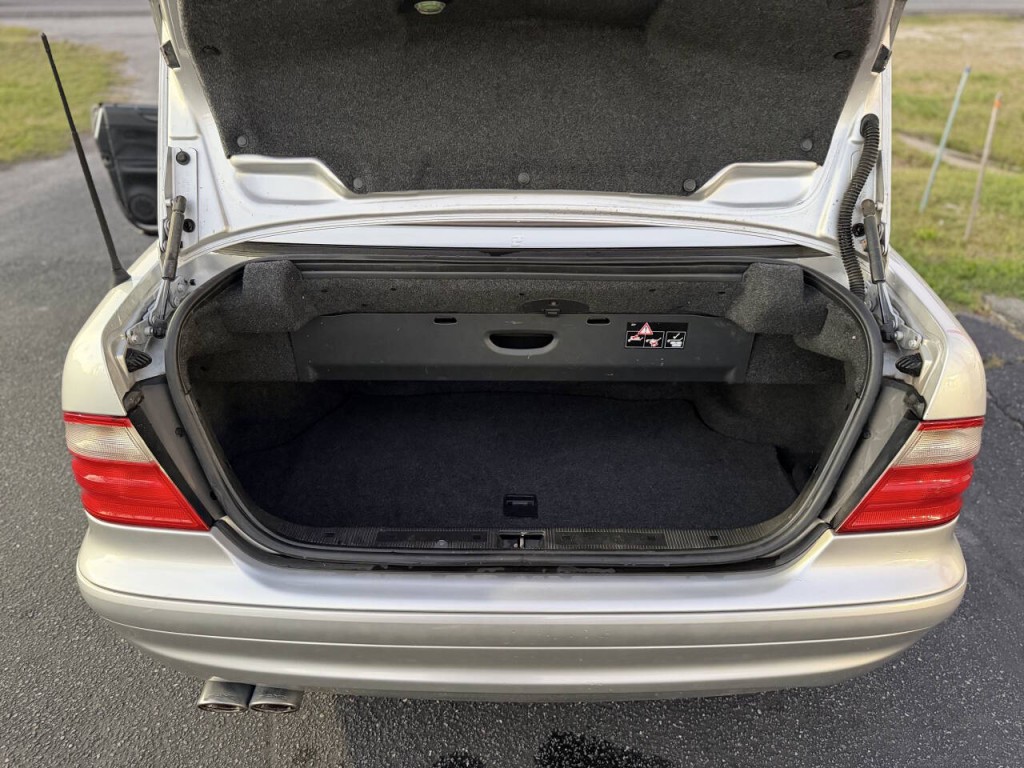 2002 Mercedes-Benz CLK-Class Image 19