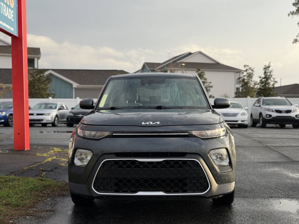2022 Kia Soul Image 3