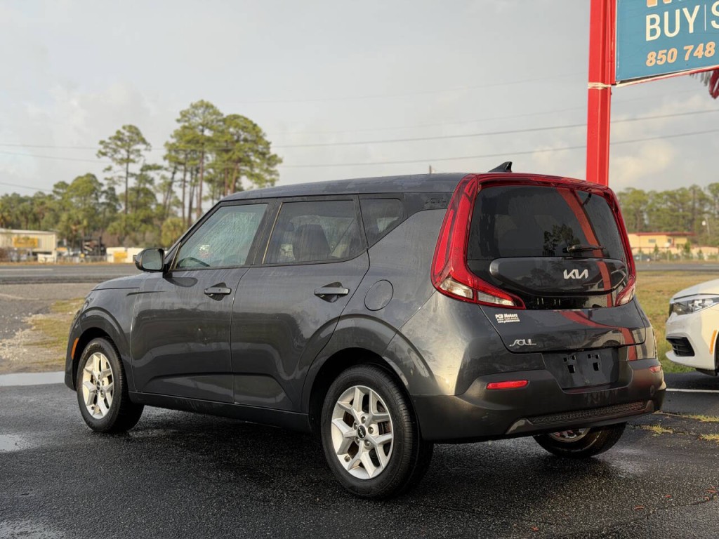 2022 Kia Soul Image 4