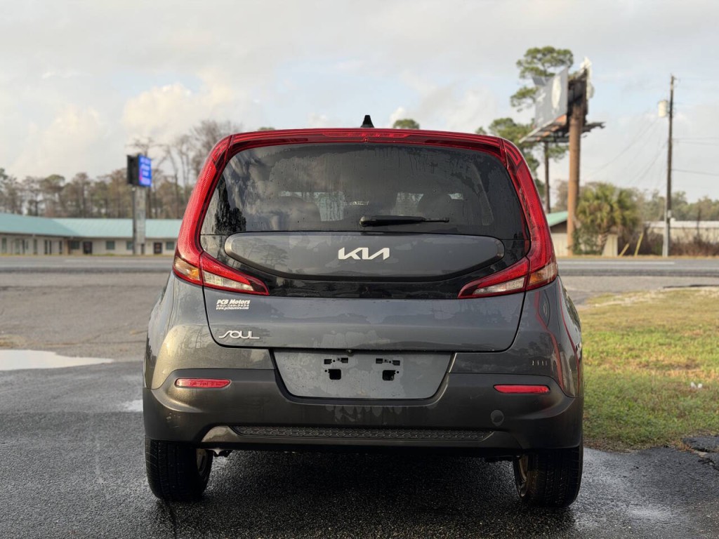2022 Kia Soul Image 5
