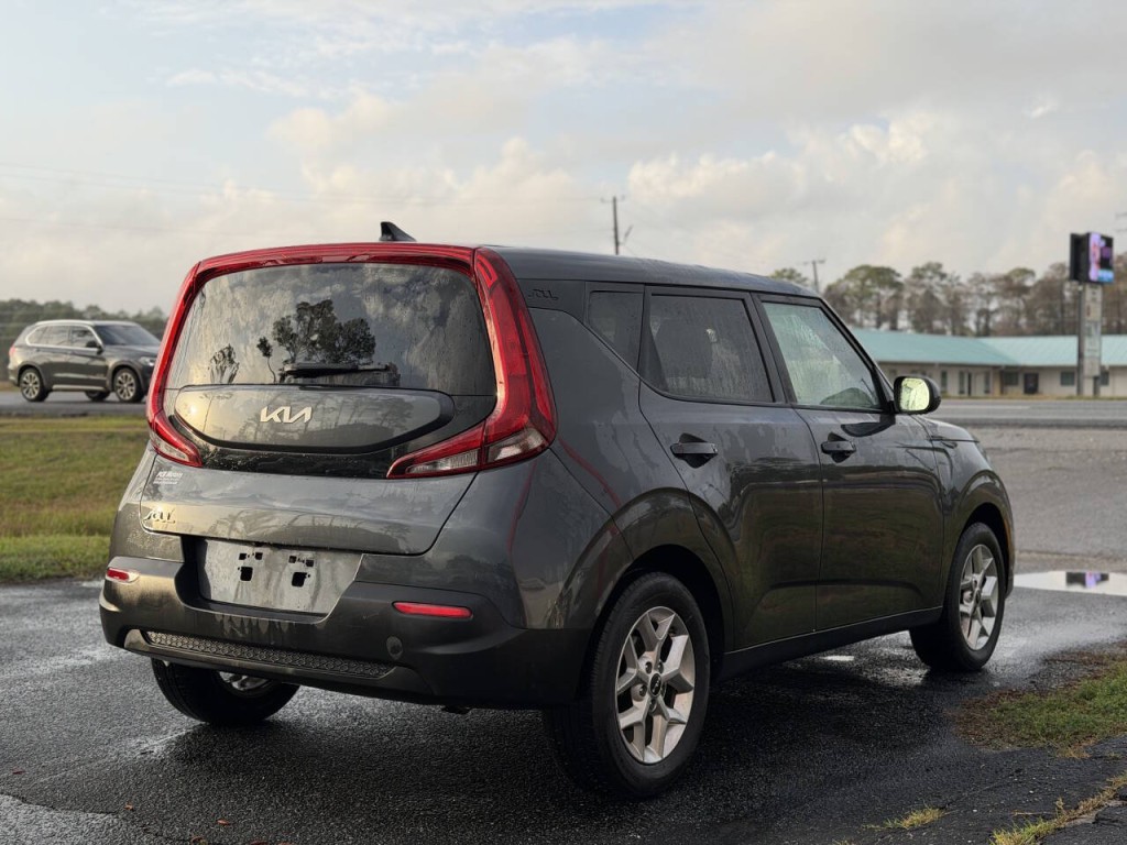2022 Kia Soul Image 6
