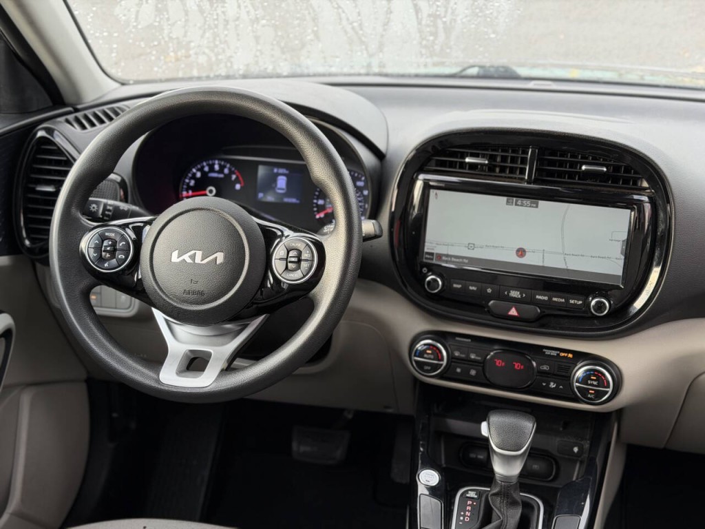 2022 Kia Soul Image 13