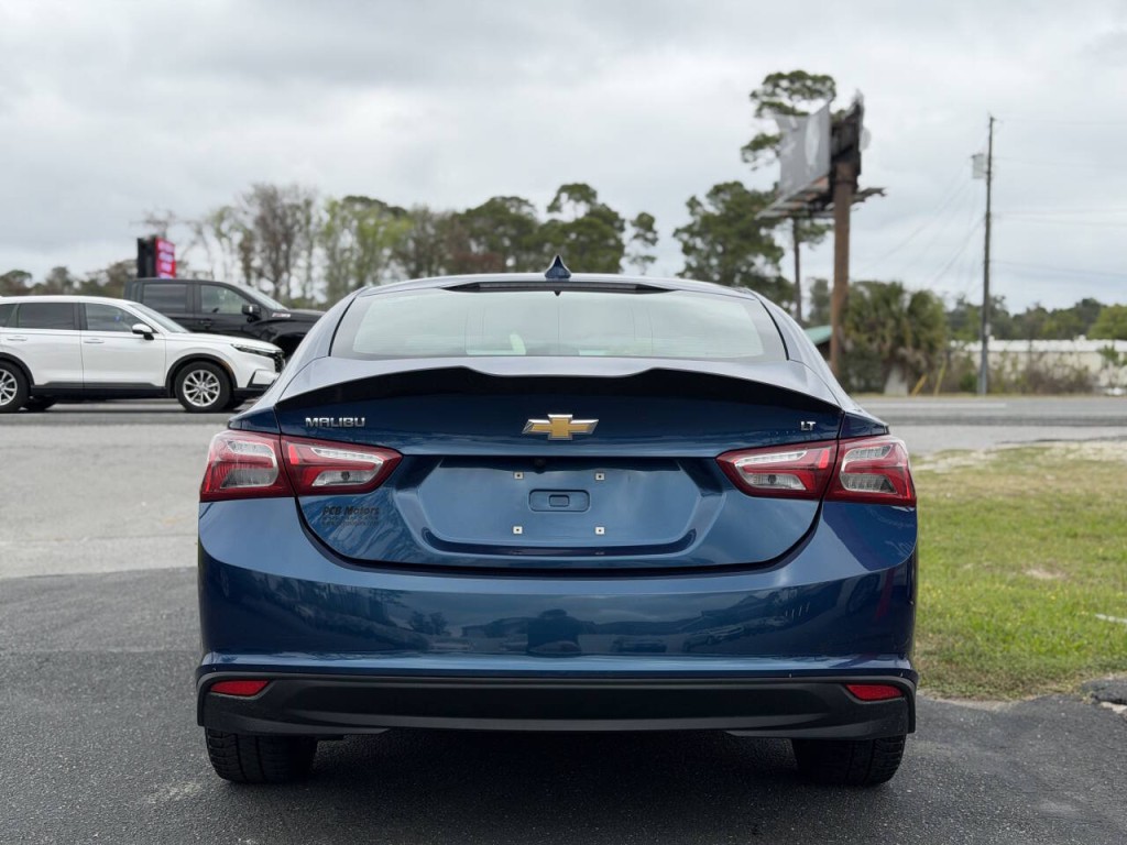 2019 Chevrolet Malibu Image 4